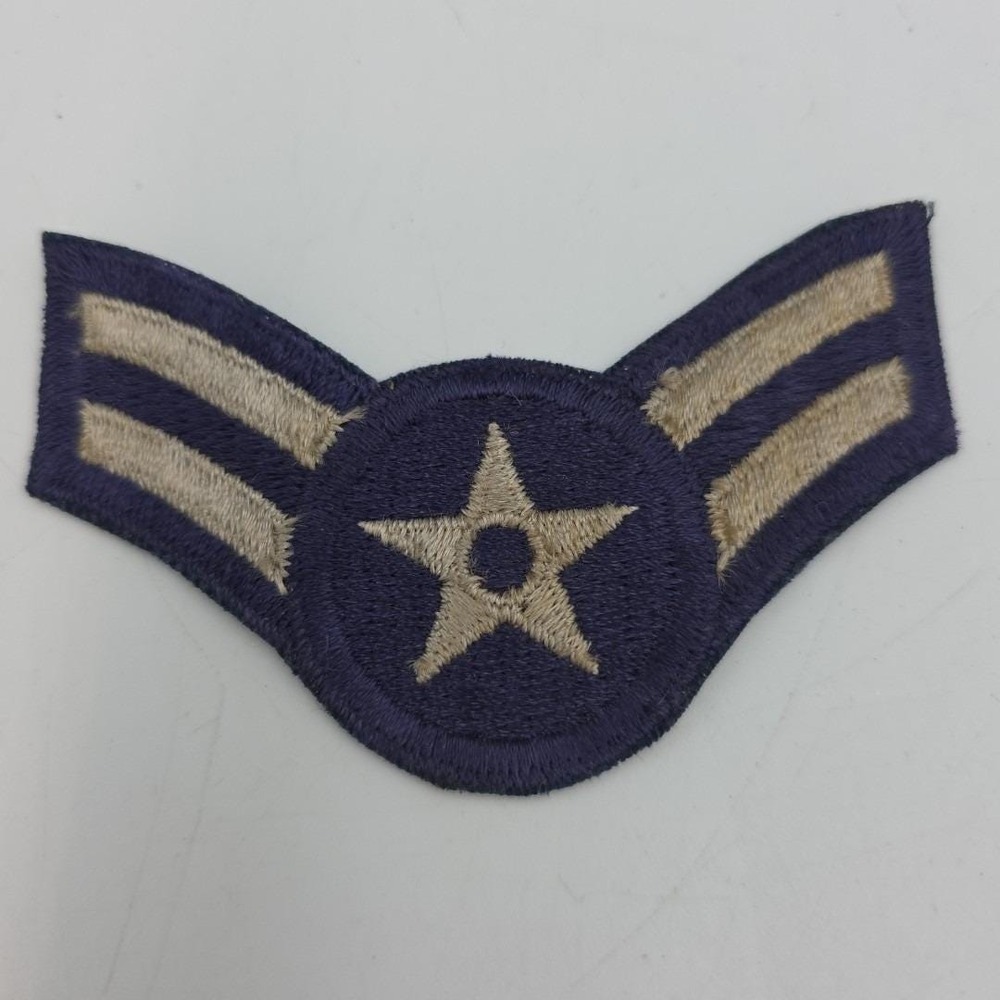 US Air Force Senior Airman‎ Patch Chevron Blue/Silver 2 Stripes 1 Star 1946 & Up